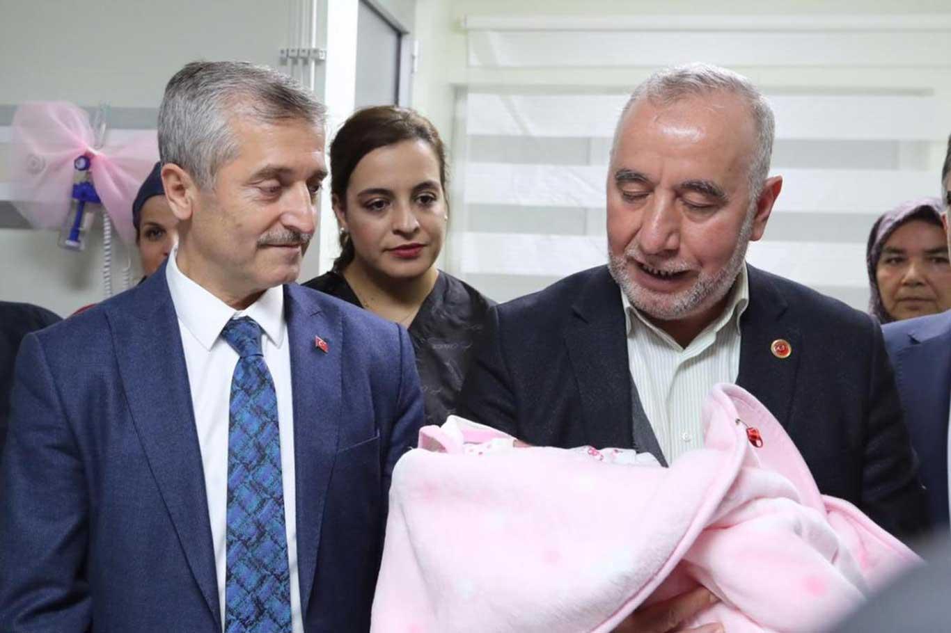 Gaziantep'te yılın ilk bebeğine ziyaret